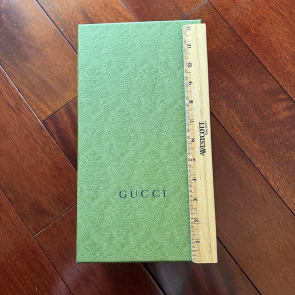 Empty Gucci Box - Picture 7 of 9